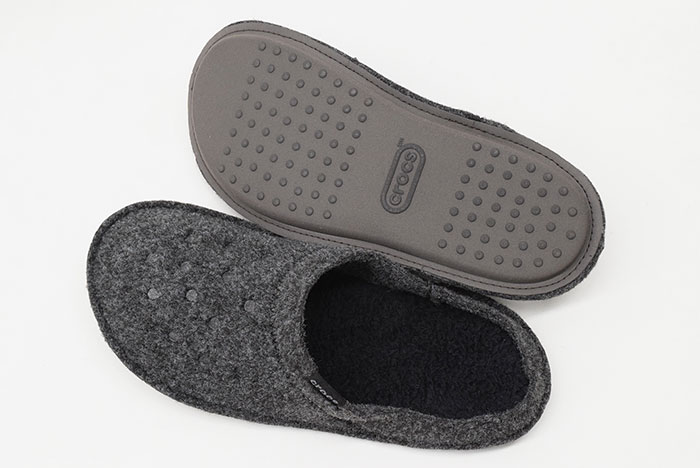 crocsクロックスのサンダル CLASSIC SLIPPER09