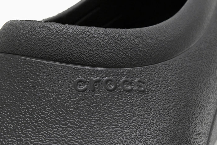 crocs クロックス スニーカー レディース & メンズ オン ザ