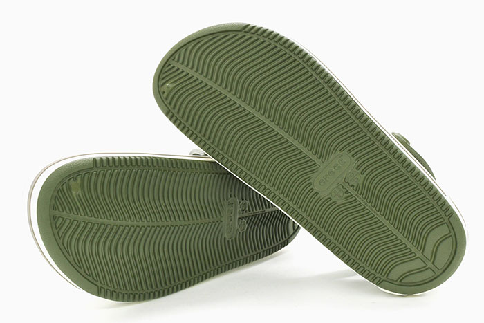 crocsクロックスのサンダル クロッグ09