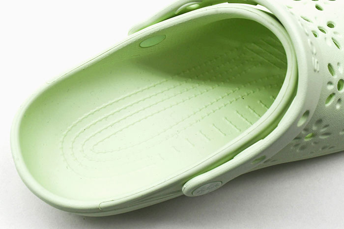 crocsクロックスのサンダル クロッグ10