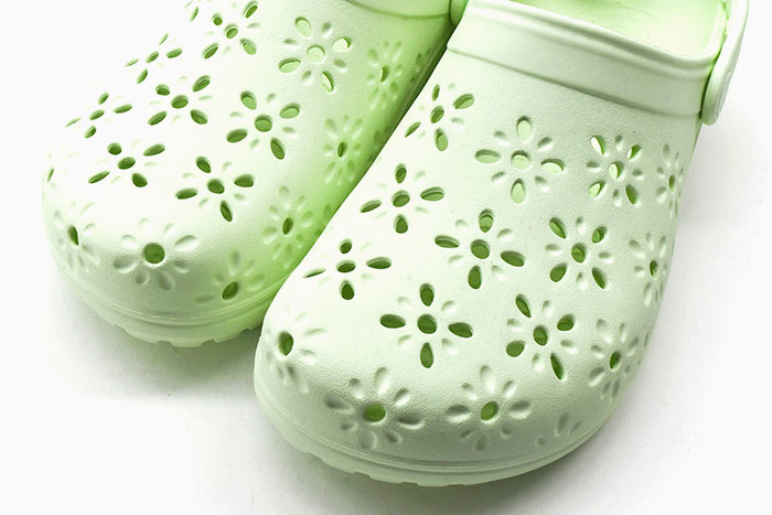crocsクロックスのサンダル クロッグ06