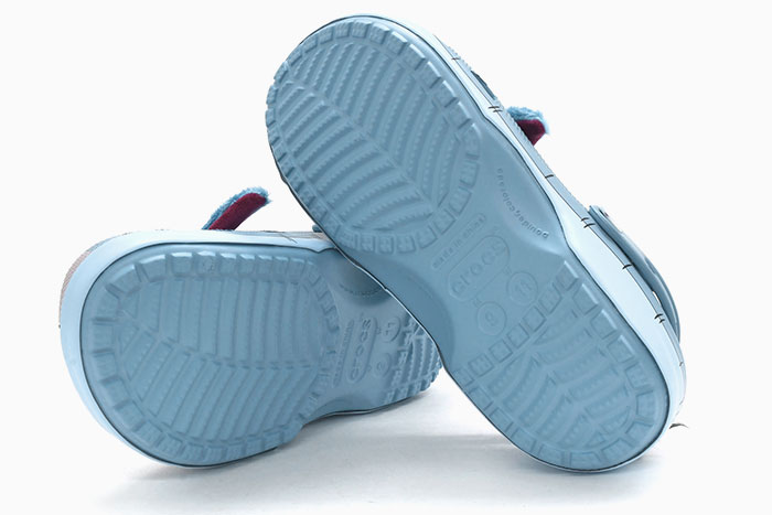 crocsクロックスのサンダル WINNIE THE POOH EEYORE CLASSIC CLOG12