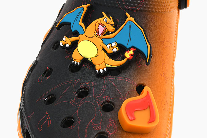 crocsクロックスのサンダル POKEMON VERSUS CLOG07