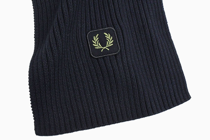 FRED PERRY ボーダー マフラー ニット フレッドペリー ロゴ 刺繍 FRED PERRY（フレッドペリー）の「Bold Stripe Raschel Scarf