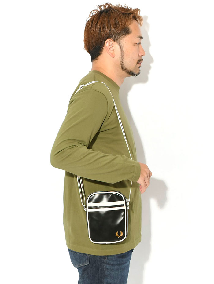 FRED PERRY（フレッドペリー） ショルダーバッグ クラシック スモール
