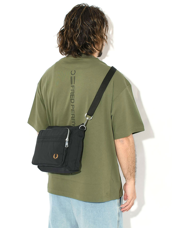FRED PERRY（フレッドペリー） ショルダーバッグ ブレンタム クロス