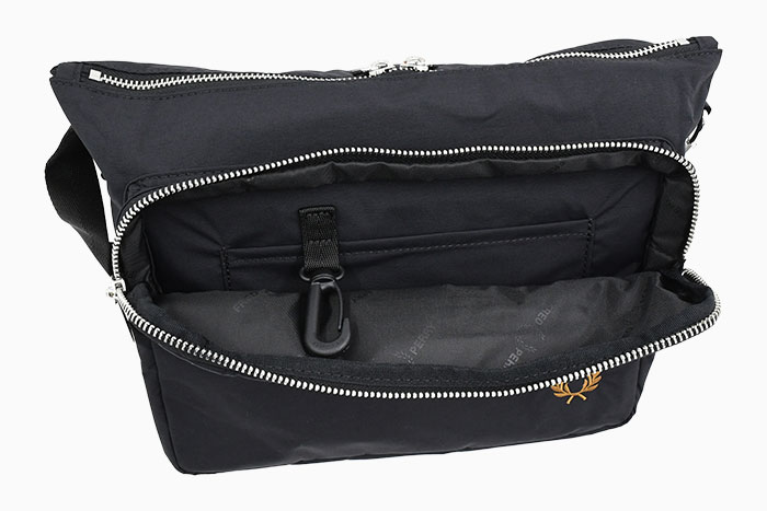 FRED PERRY（フレッドペリー） ショルダーバッグ ブレンタム クロス