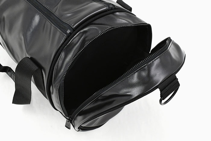 FRED PERRYフレッドペリーのバッグ Tonal Classic Barrel Bag06