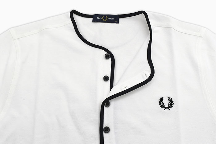 FRED PERRY（フレッドペリー） Tシャツ 半袖 メンズ フォー ボタン 