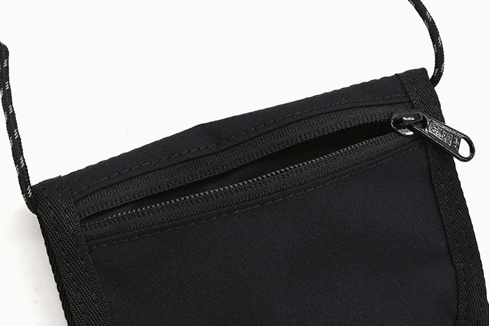 GRAMICCIグラミチのバッグ Cordura Neck Pouch04
