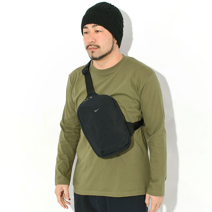 NIKE（ナイキ） ボディーバッグ オーラ クロスボディ ブラック