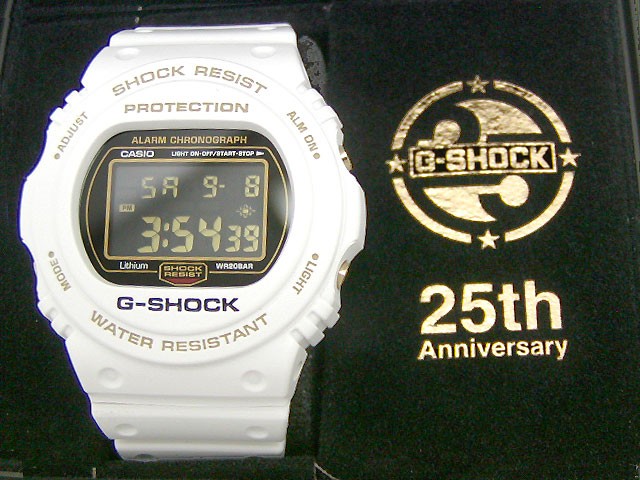G-SHOCK(ジーショック) DW-5725B-7JF 25周年記念 Rising White+html Special Tee付