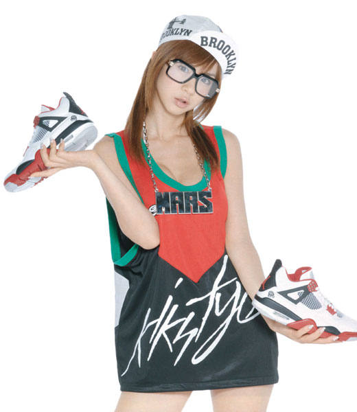 KIKS TYO(キックス ティー・ワイ・オー)×Aki Hoshino×CROOKED TONGUES