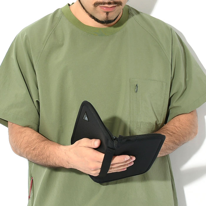 KELTYケルティのケース Urban Passport 2 Case02