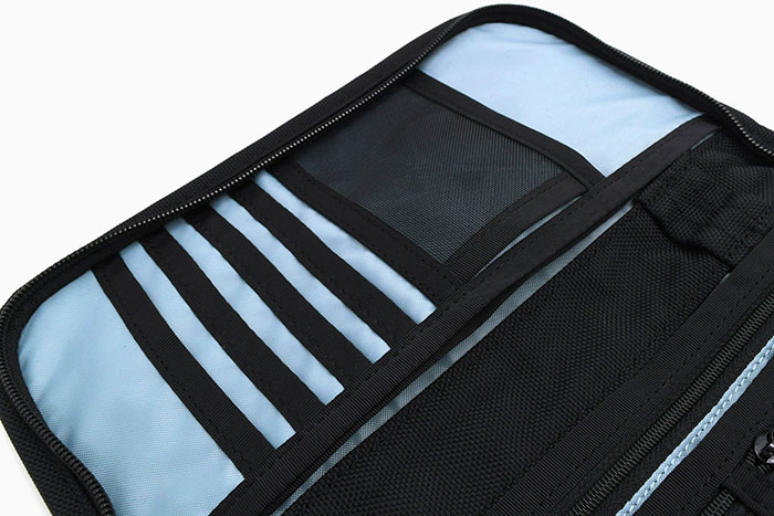 KELTYケルティのケース Urban Passport 2 Case05