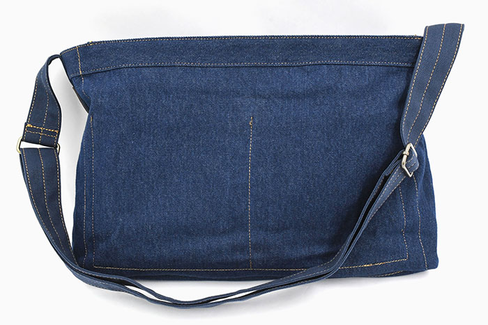 Levisリーバイスのバッグ Heritage Messenger Bag06