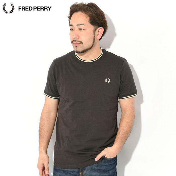 FRED PERRY メンズ半袖Tシャツ、カットソー（色：ネイビー系