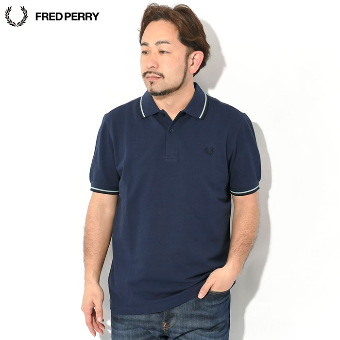 フレッドペリー　濃いネイビー ポロシャツ 新色先行予約受付中／The Fred Perry Shirt - M12／イングランド製