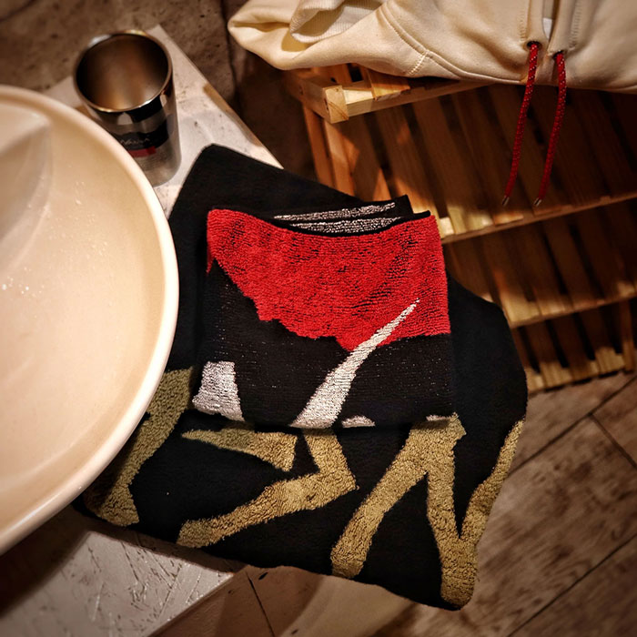 NANGA（ナンガ） タオル ロゴ バスタオル ( Nanga Logo Bath Towel