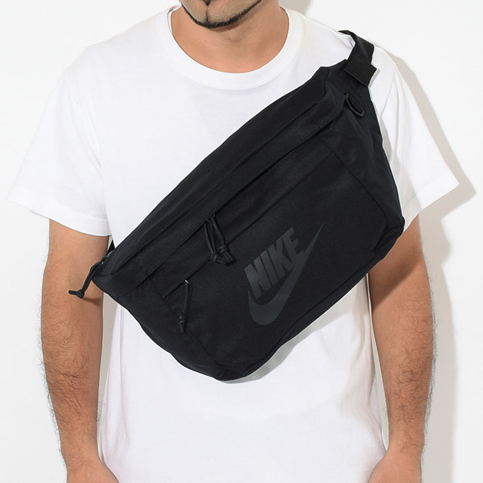 nk tech hip pack
