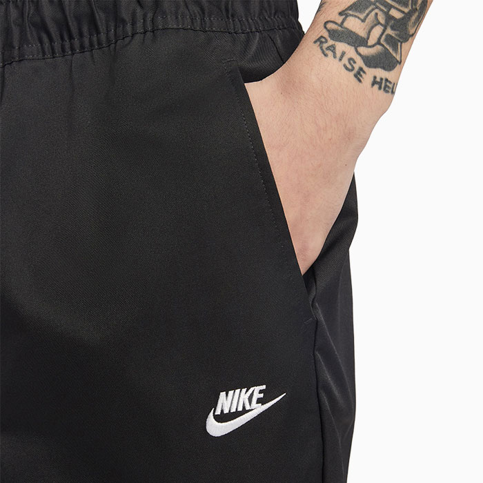 NIKE（ナイキ） パンツ メンズ クラブ ウーブン テーパー ブラック