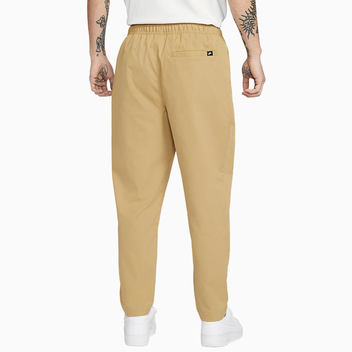 NIKE（ナイキ） パンツ メンズ クラブ ウーブン テーパー ベージュ