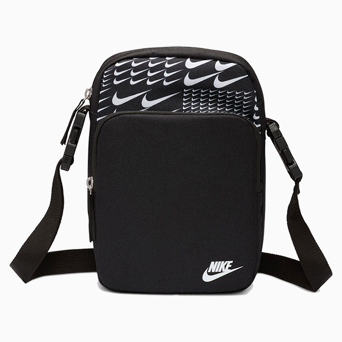 NIKE（ナイキ） ショルダーバッグ NIKE SWSH グリッド ヘリテージ