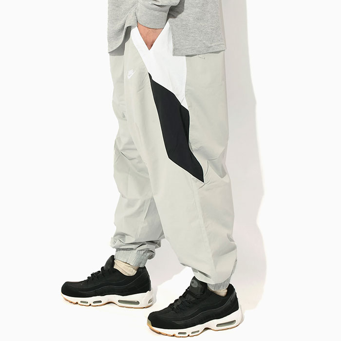 90s NIKE ナイロンパーカー スウォッシュロゴ ビッグロゴ 白 M