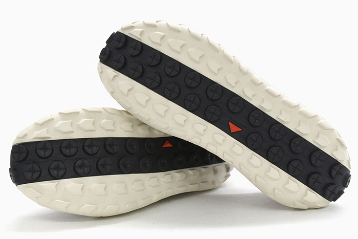 SALOMONサロモンのスニーカー SOLAMPHIBIAN10