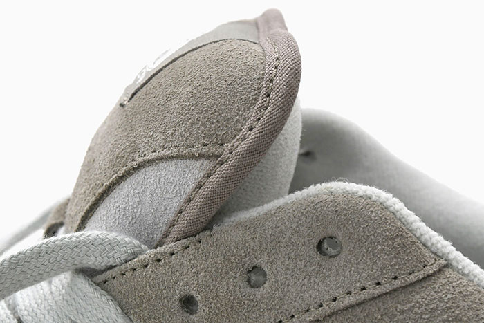 VANSバンズのスニーカー ニュースクール07