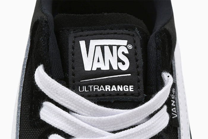 VANSバンズのスニーカー ウルトラレンジ 2.0 04