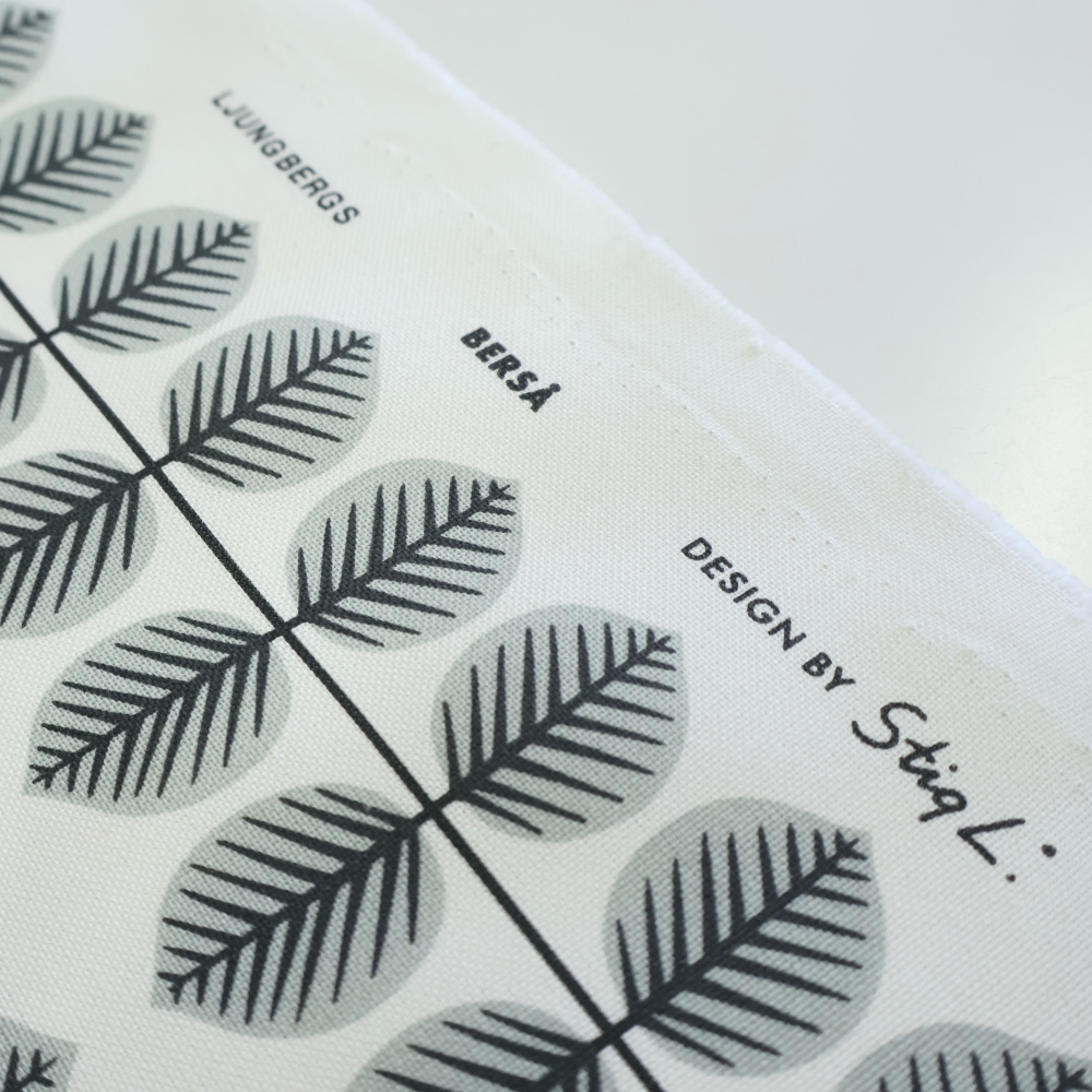 Ljungbergs Bersa グレー 耳部分のロゴ