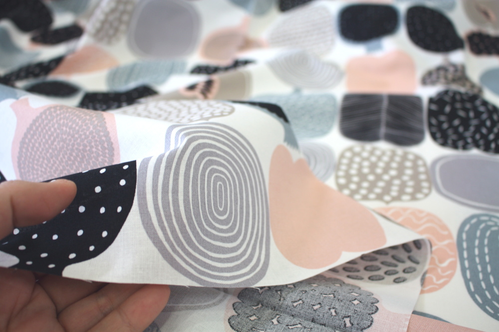 marimekko（マリメッコ） 生地 コンポッティ フルーツ 白地 No.180