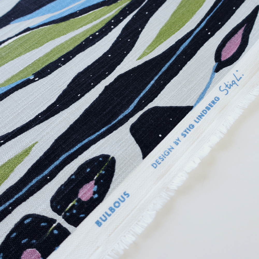 Bulbous 耳部分 ロゴ