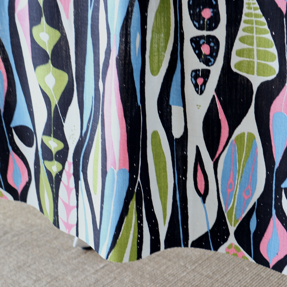 Bulbous カーテンイメージ