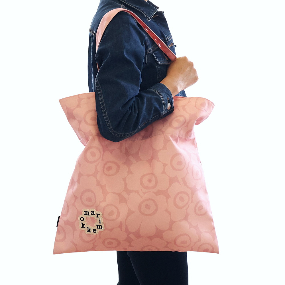 marimekko Metka Mini Unikko トートバッグ ライトピンク 使用例