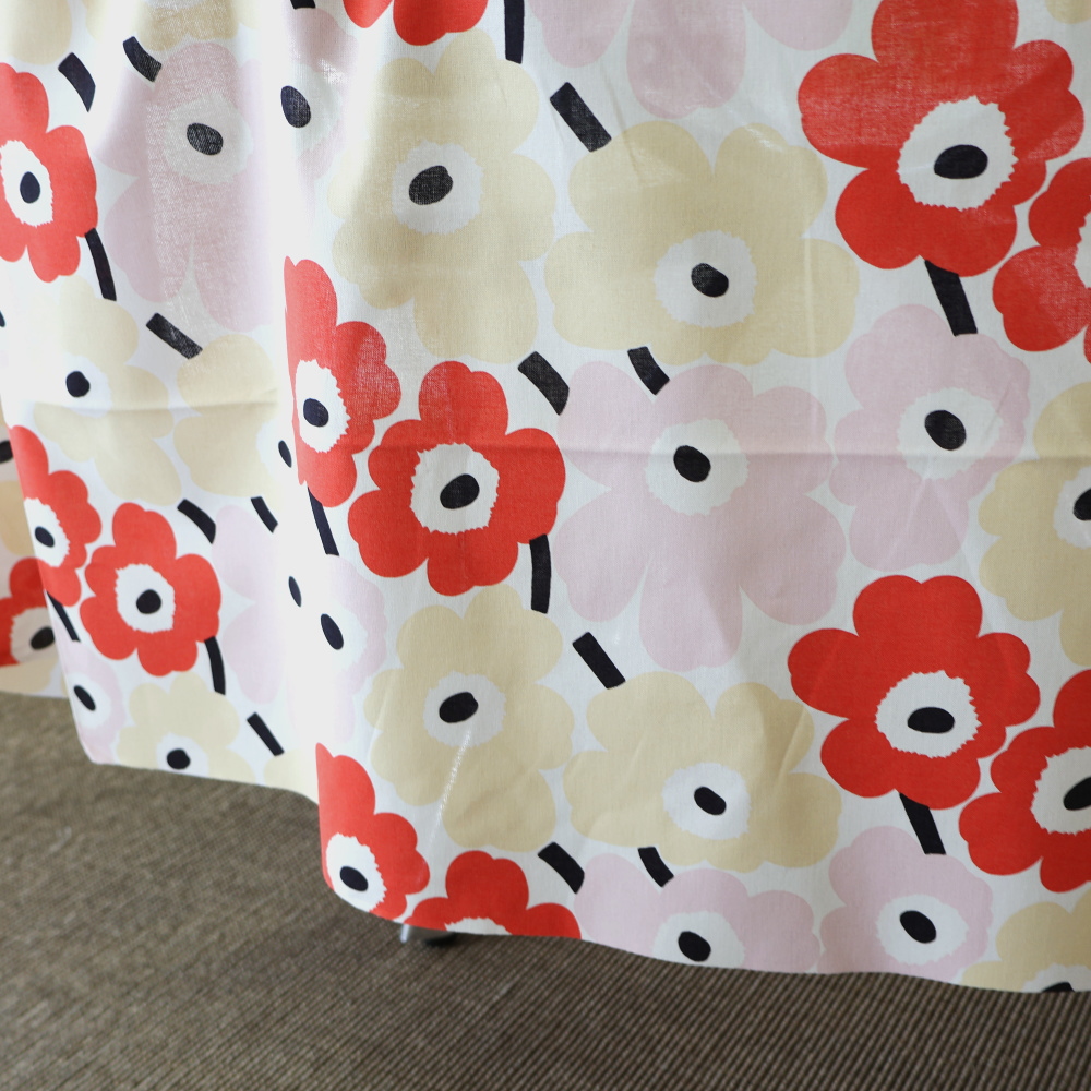 マリメッコ 生地 カーテン使用例