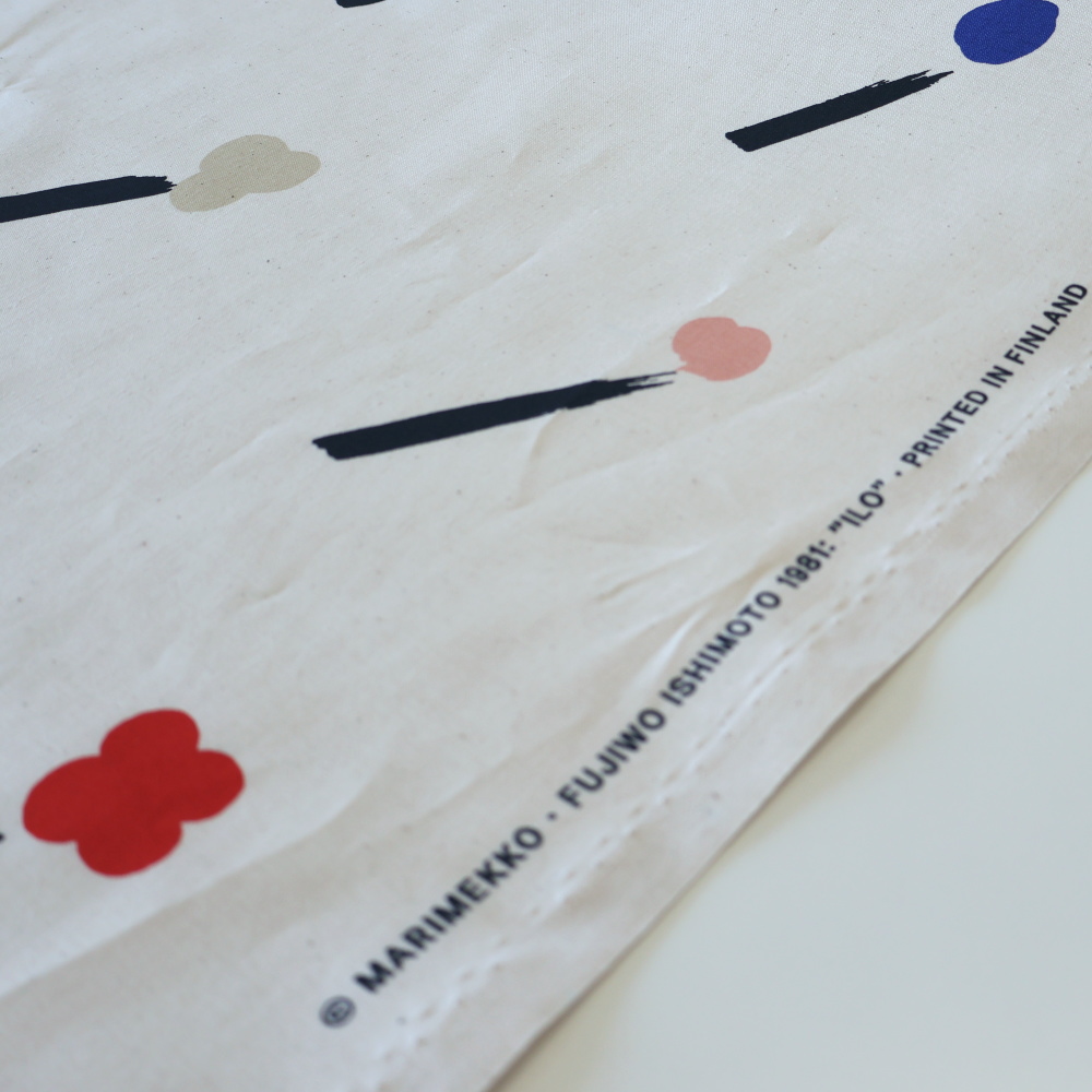 Marimekko ILO 耳 ロゴプリント