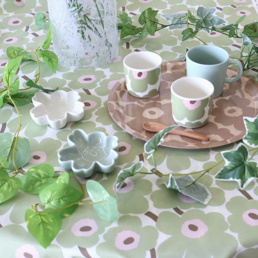 マリメッコ MINI UNIKKO ファブリック テーブルコーディネート