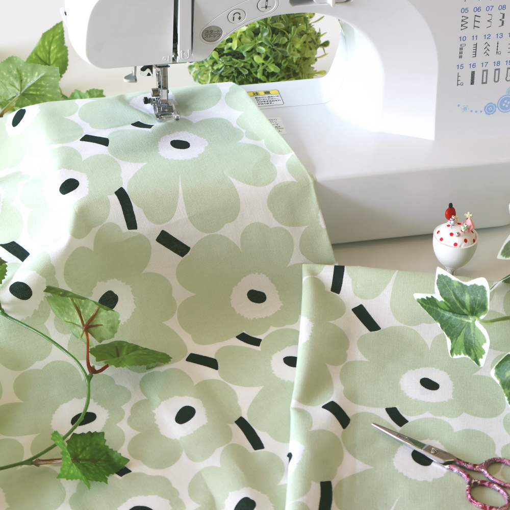 marimekko マリメッコ 生地 ミニウニッコ ハーフカットはぎれ