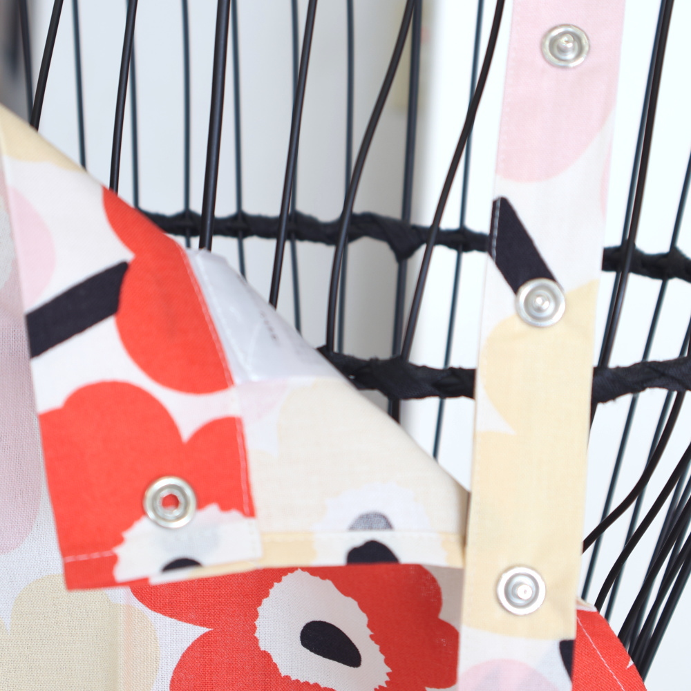 首紐スナップボタン仕様