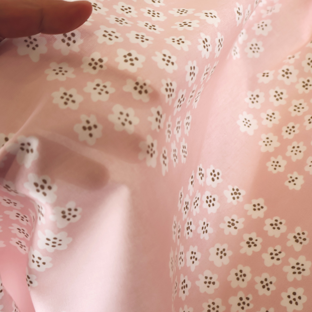 プケッティ ライトピンク 生地の透け感