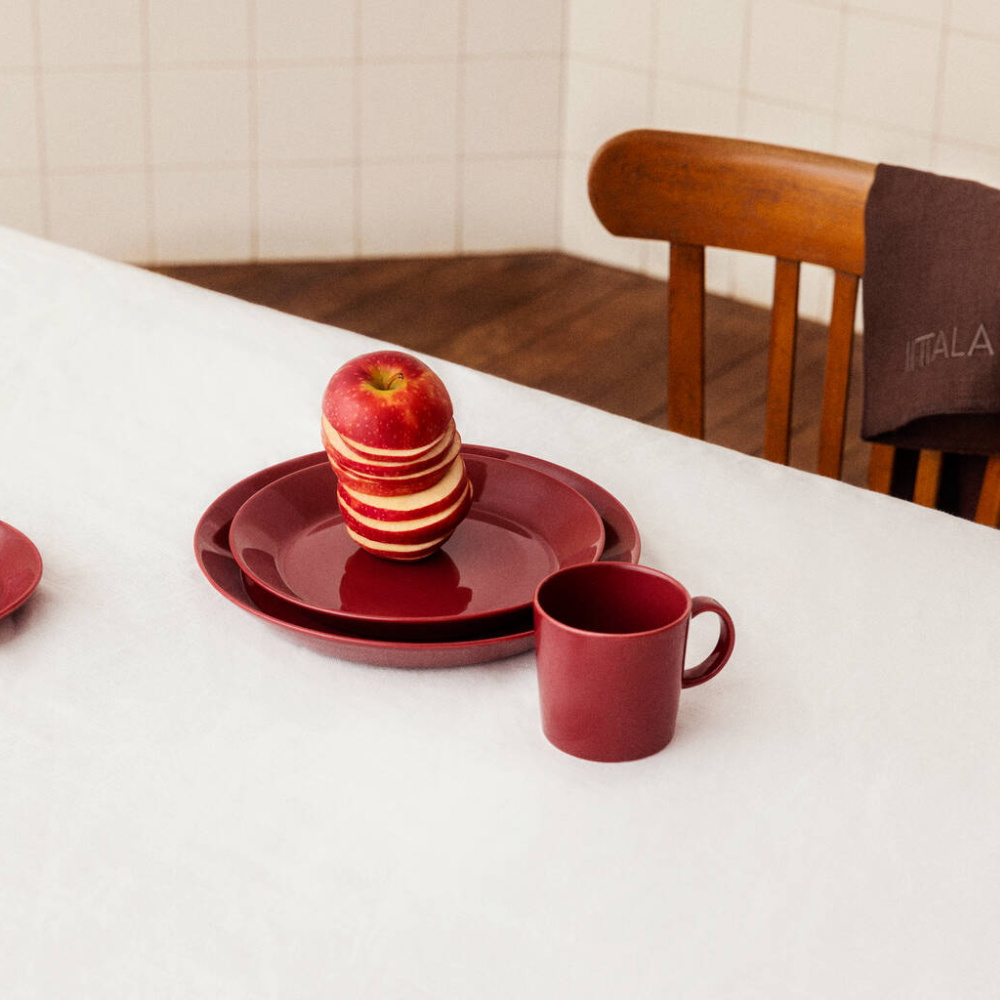 ティーマ 17cm チェリー イッタラ プレート 秋冬限定カラー レッド