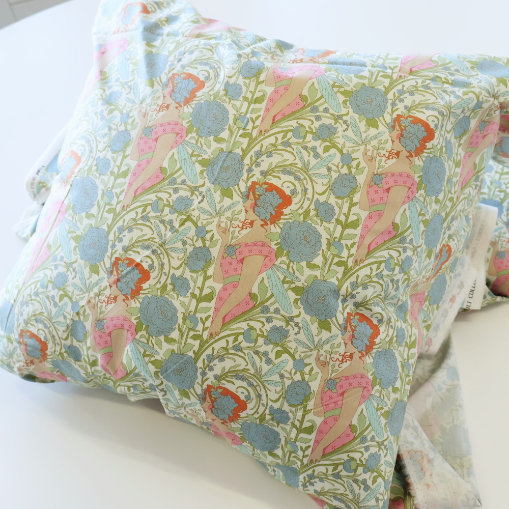 Tilda Aubery Blue クッション仕立てイメージ