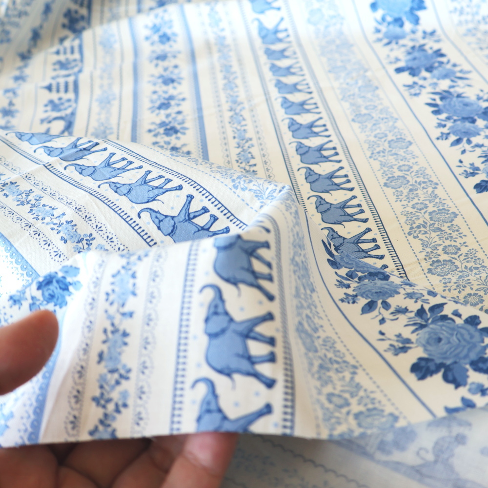 Borders Blue 生地アップ