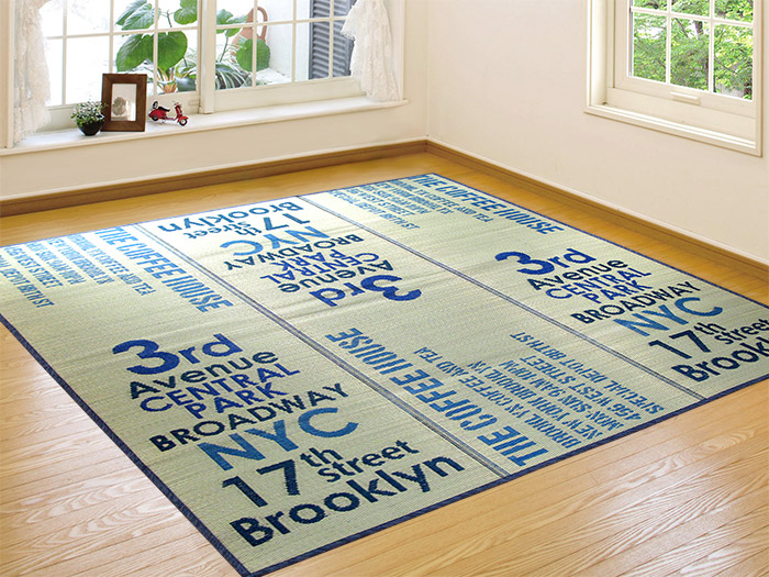 い草 ラグ 2畳 180×180cm オールシーズン 防ダニ 抗菌 裏地付き ふんわり 英字 おしゃれ アクセント 二畳 本州・四国は送料無料 / チャプター / |  | 01