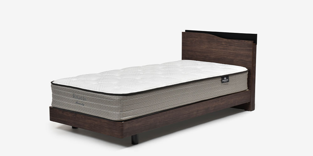 ベッドフレーム　クイーンワイド（大塚家具で購入） 6440810326_b_1000_1.jpg