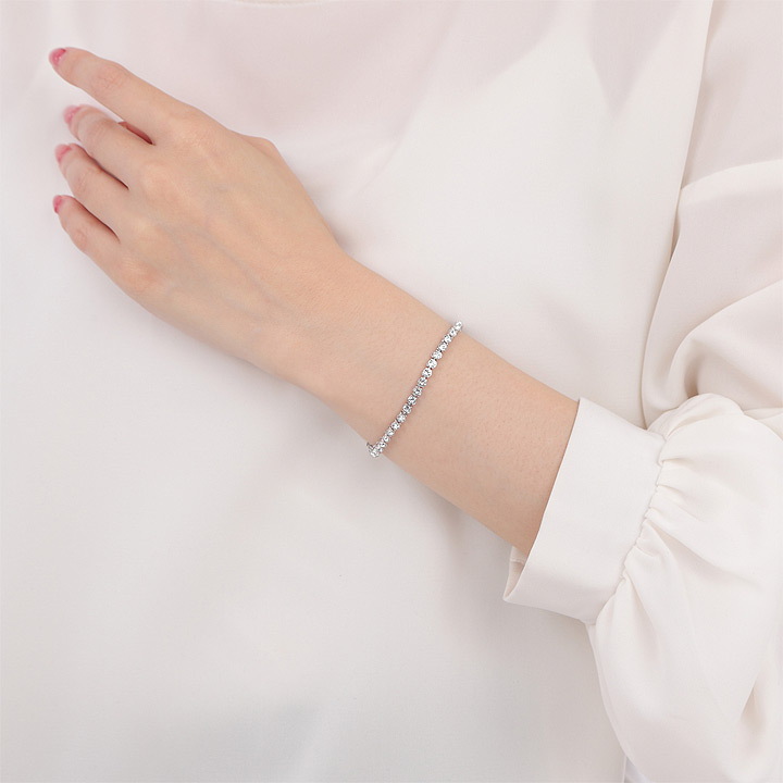 美品　スワロフスキー　ブレスレット ブレスレット スワロフスキー シルバー925 プラチナ仕上げ キューブ