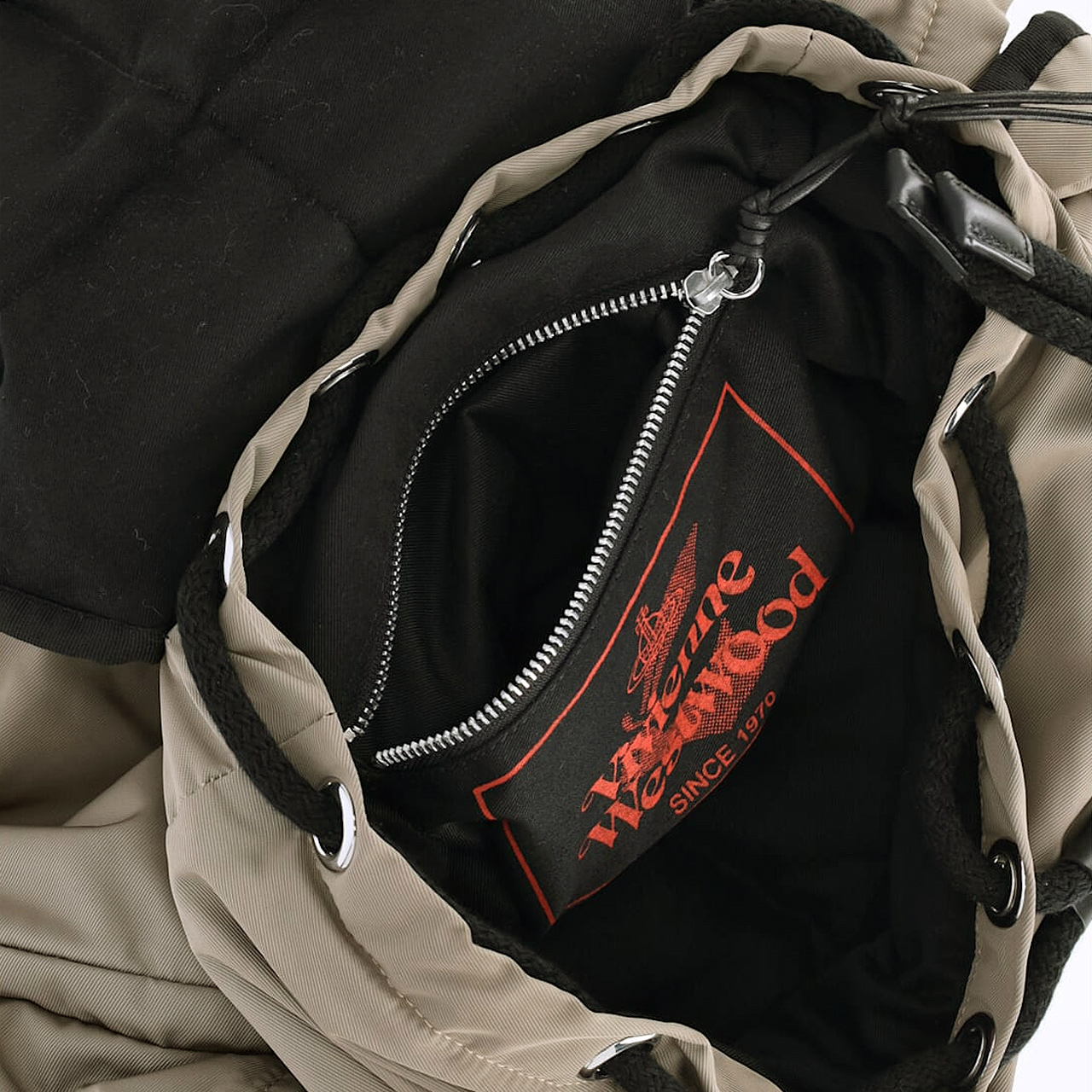 ゆ*き様 Vivienne Westwood ボディバッグ ブラック/グリーン Vivienne Westwood ボディバッグ ブラック/グリーン - メルカリ