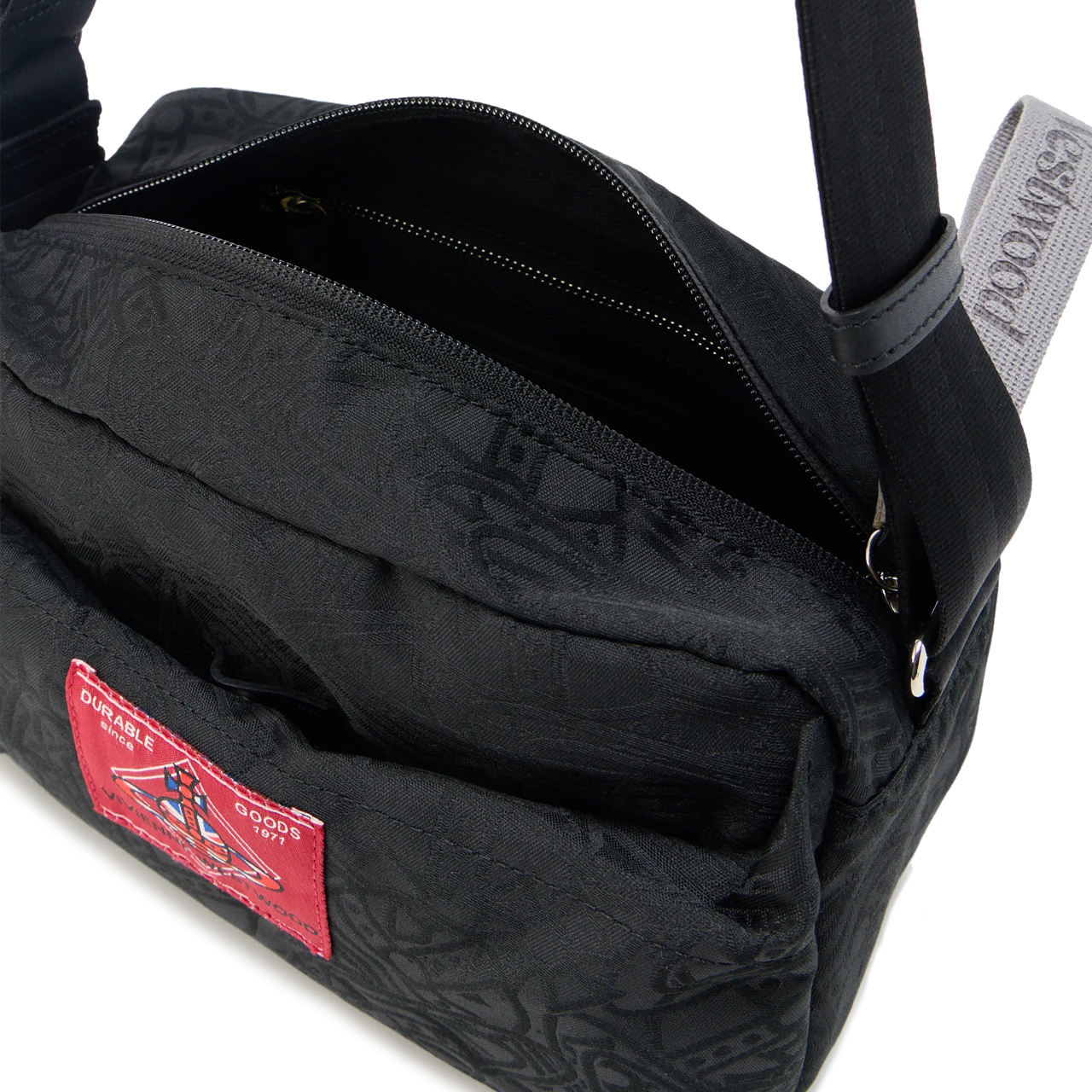 Vivienne Westwood（ヴィヴィアンウエストウッド） ショルダーバッグ